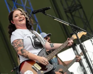 Ashley McBryde Net Worth 